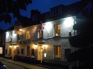 Front of property - The Globe Inn (Newton Abbot)