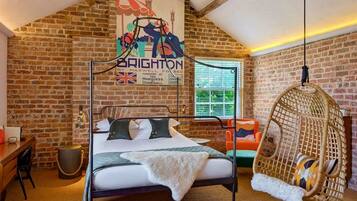 Executive Suite, Ensuite | Egyptian cotton sheets, individually decorated, individually furnished