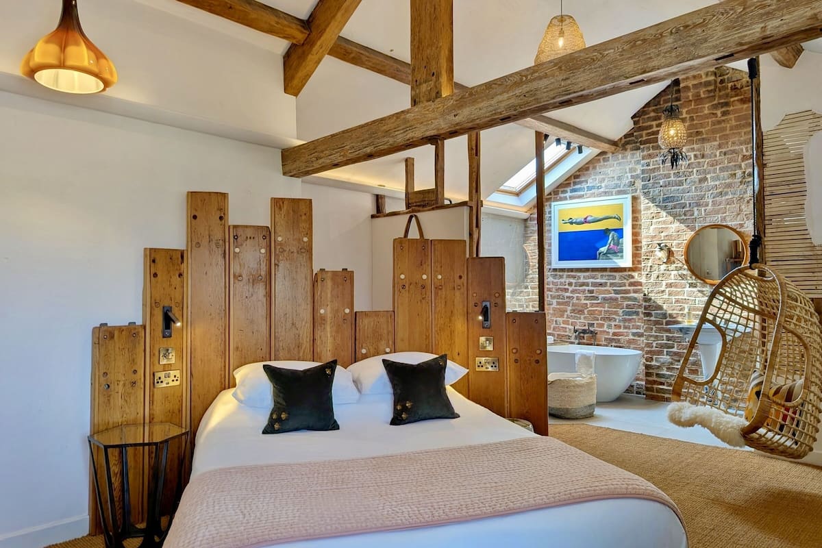 Suite, en-suite badkamer | 1 slaapkamer, lakens van Egyptisch katoen, individueel gedecoreerd