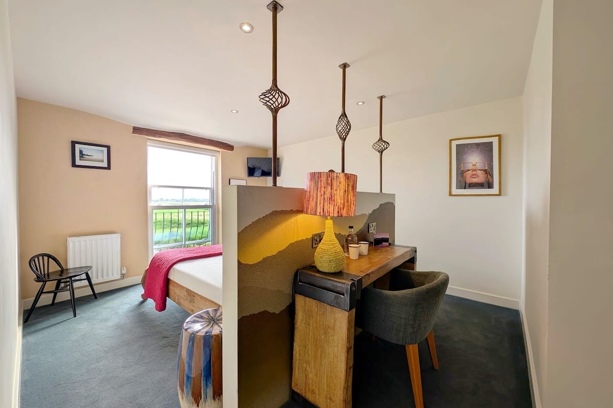 Deluxe tweepersoonskamer, en-suite badkamer | 1 slaapkamer, lakens van Egyptisch katoen, individueel gedecoreerd
