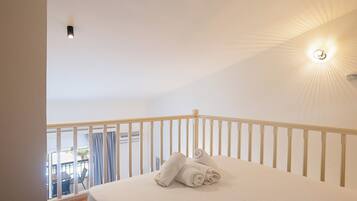 Dupleks - 2 soveværelser - havudsigt | 1 soveværelse, mørklægningsgardiner, strygejern/strygebræt