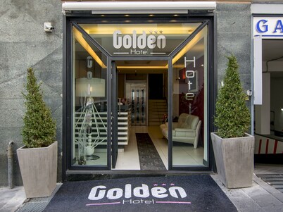 Golden Hotel