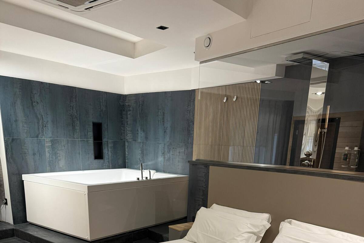 普通開放式套房 | 高級寢具、羽絨被、迷你吧、客房內保險箱