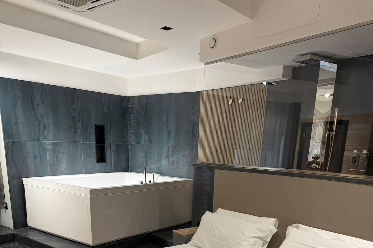 Suíte estúdio júnior | Roupas de cama premium, edredons de pluma, frigobar, cofres nos quartos