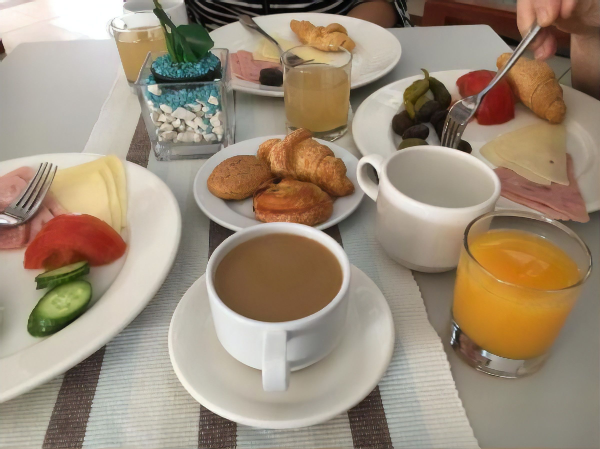 Free daily buffet breakfast