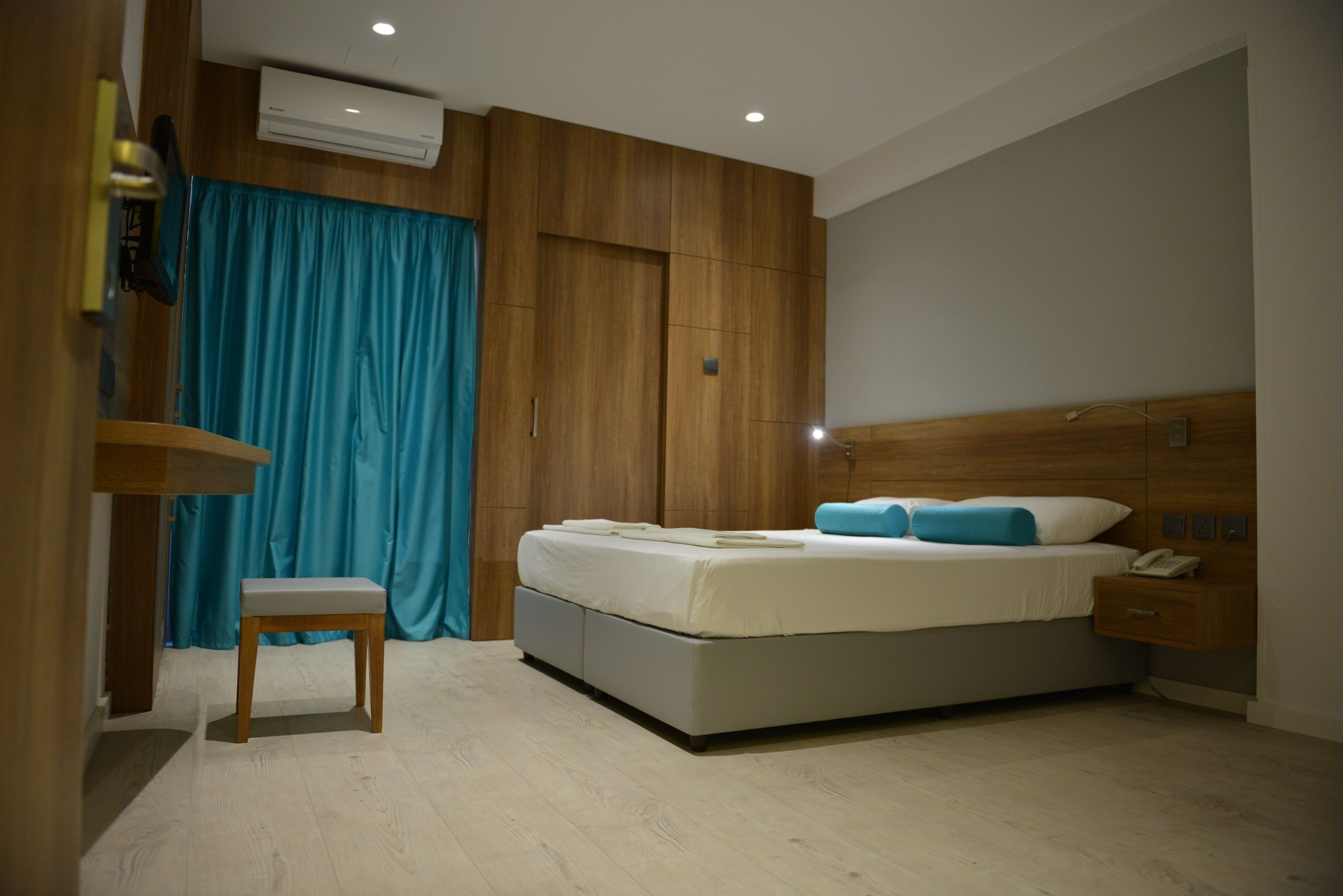 pillow-top beds, in-room safe, iron/ironing board, free cots/infant beds