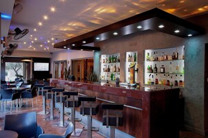Bar (en la propiedad)