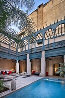  Suite Deluxe Bensouda | Piscina externa