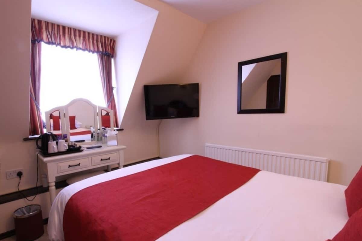 Double Room (Small)