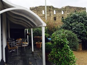 Exterior - Castle House Hotel (Canterbury)