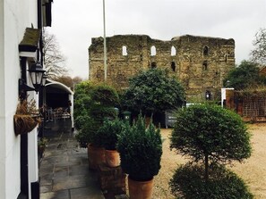 Exterior - Castle House Hotel (Canterbury)