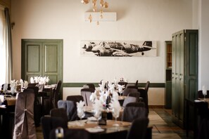 2 restaurants, breakfast, lunch, dinner served; Mediterranean cuisine - Point de Vue (Rabat)