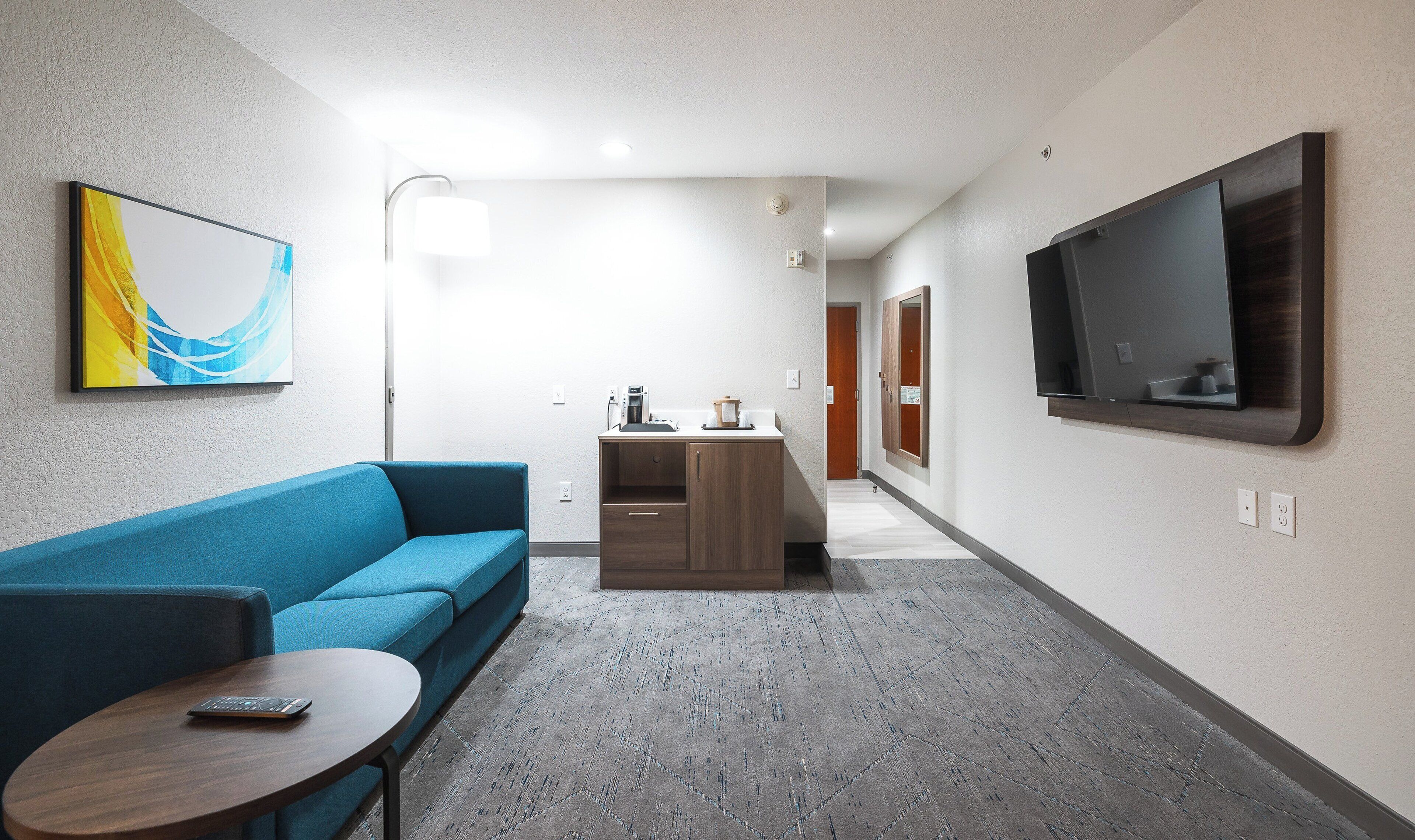 in-room safe, desk, laptop workspace, iron/ironing board