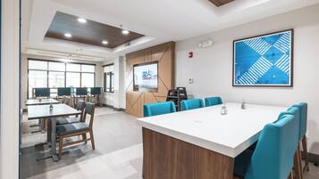 Petit déjeuner buffet compris