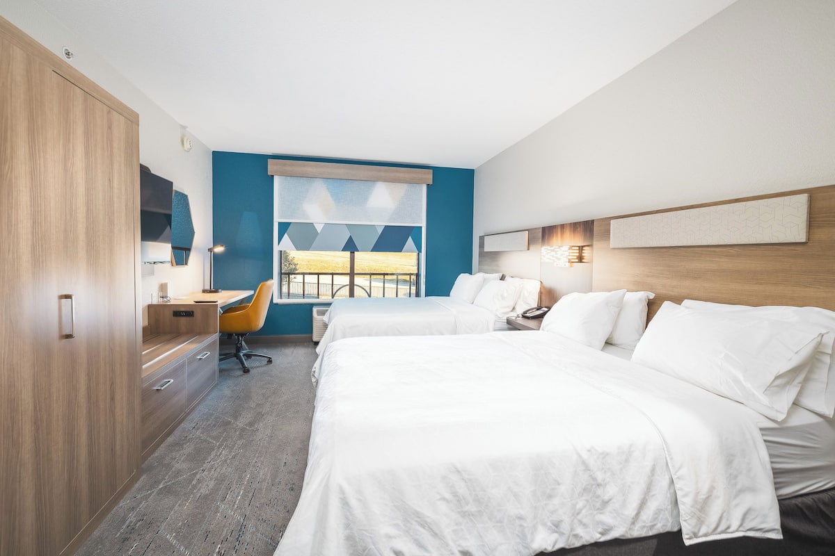 in-room safe, desk, laptop workspace, iron/ironing board