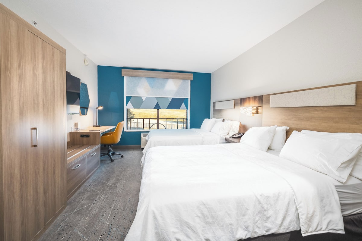 In-room safe, desk, laptop workspace, iron/ironing board