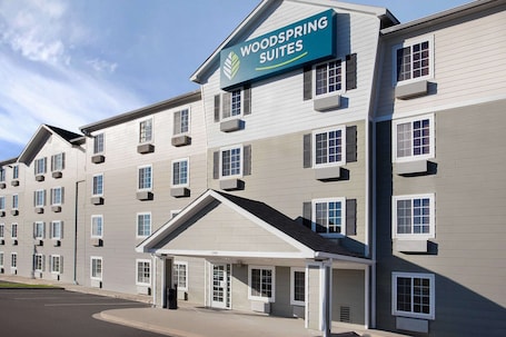 Exterior. WoodSpring Suites Baton Rouge East I-12