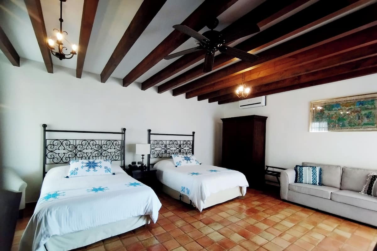 Chambre supérieure double | Draps en coton égyptien, literie de qualité, couette en duvet