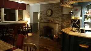 Großes Frühstück unter der Woche gegen Gebühr