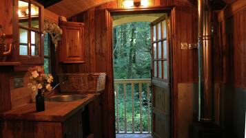 Classic-rum - privat badrum | Eget kök