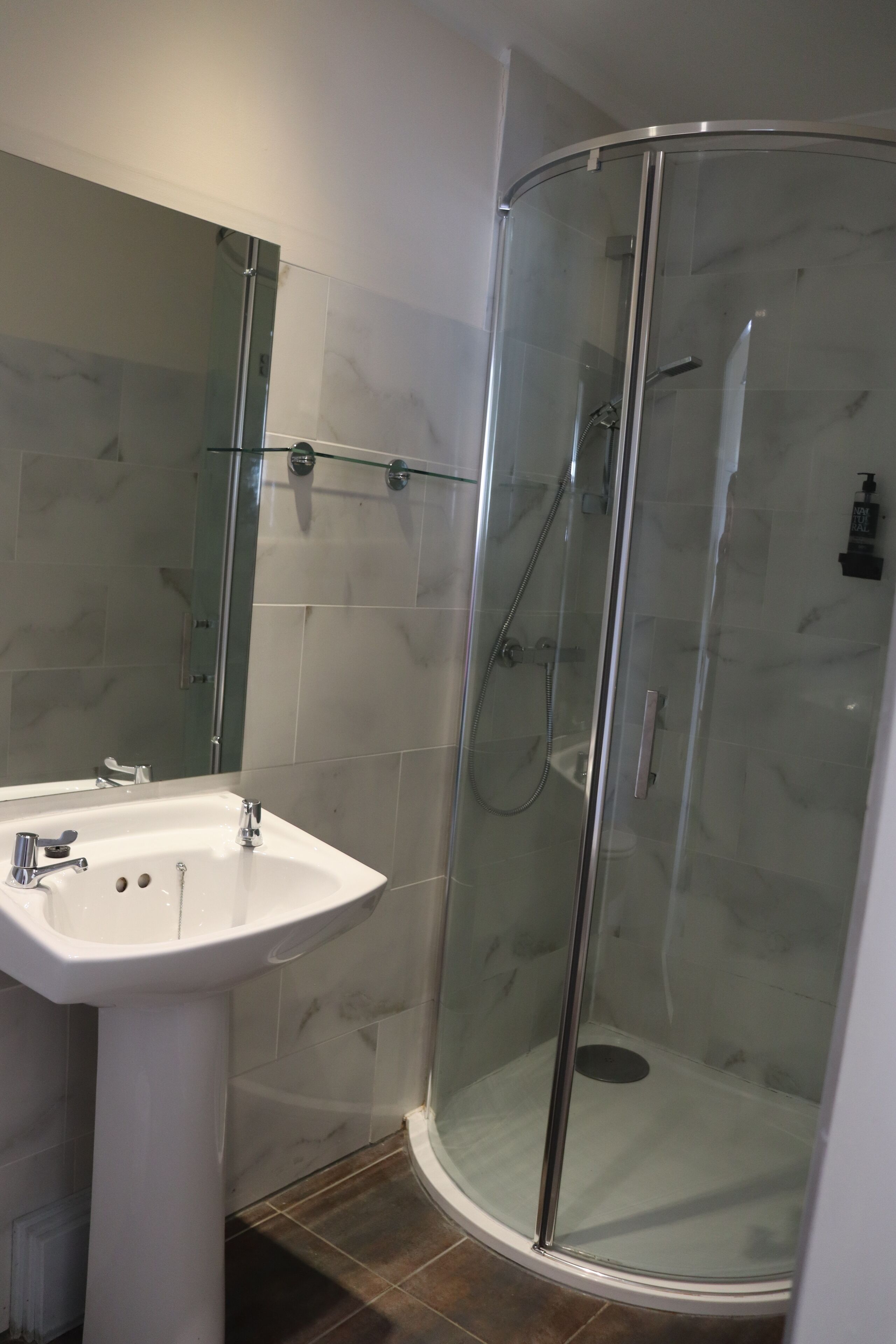 superior room | bathroom | free toiletries, hair dryer, towels, soap