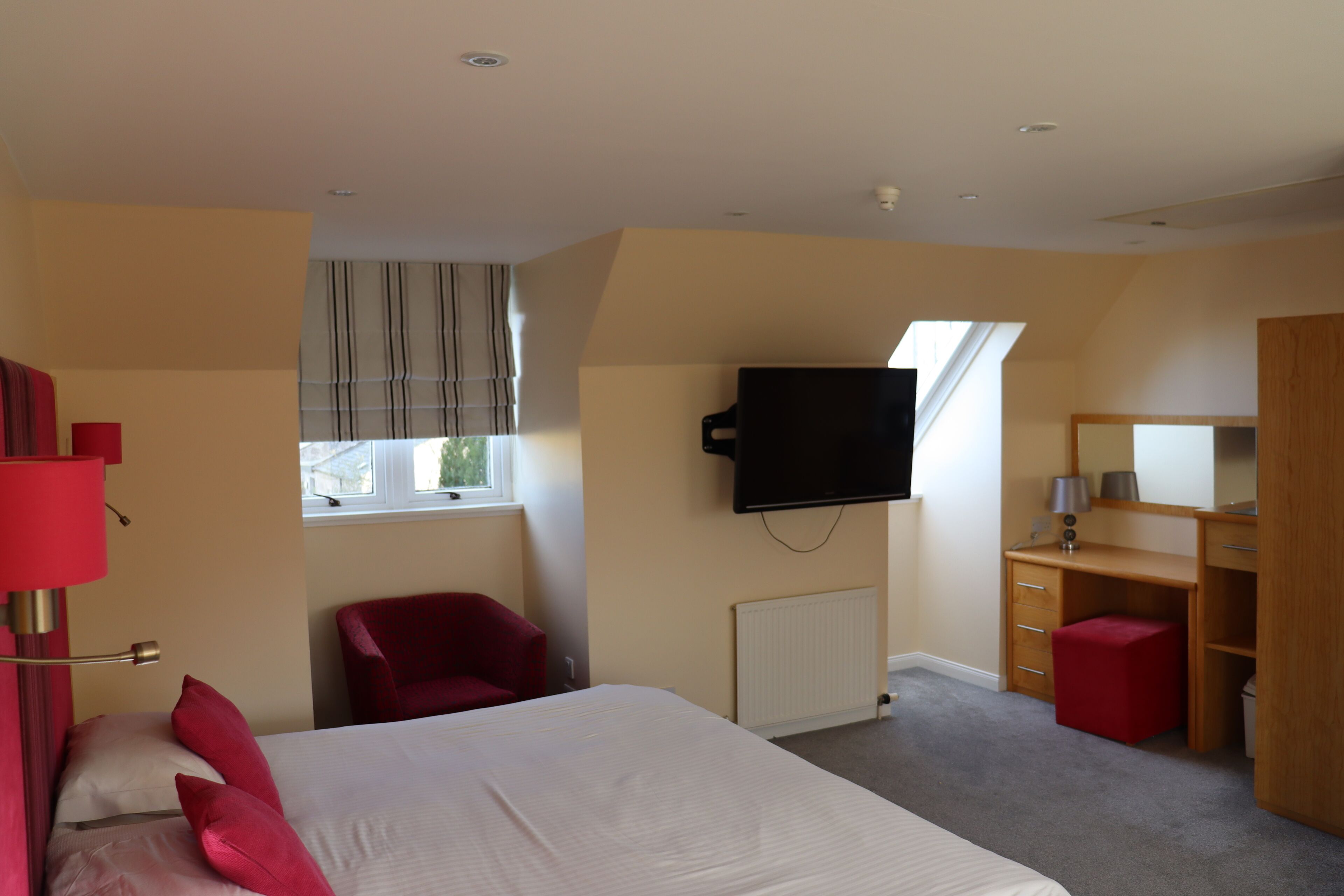 superior double room | premium bedding, individually decorated, individually furnished, desk