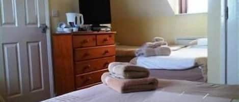 Superior Double Room, Ensuite | Iron/ironing board, free WiFi