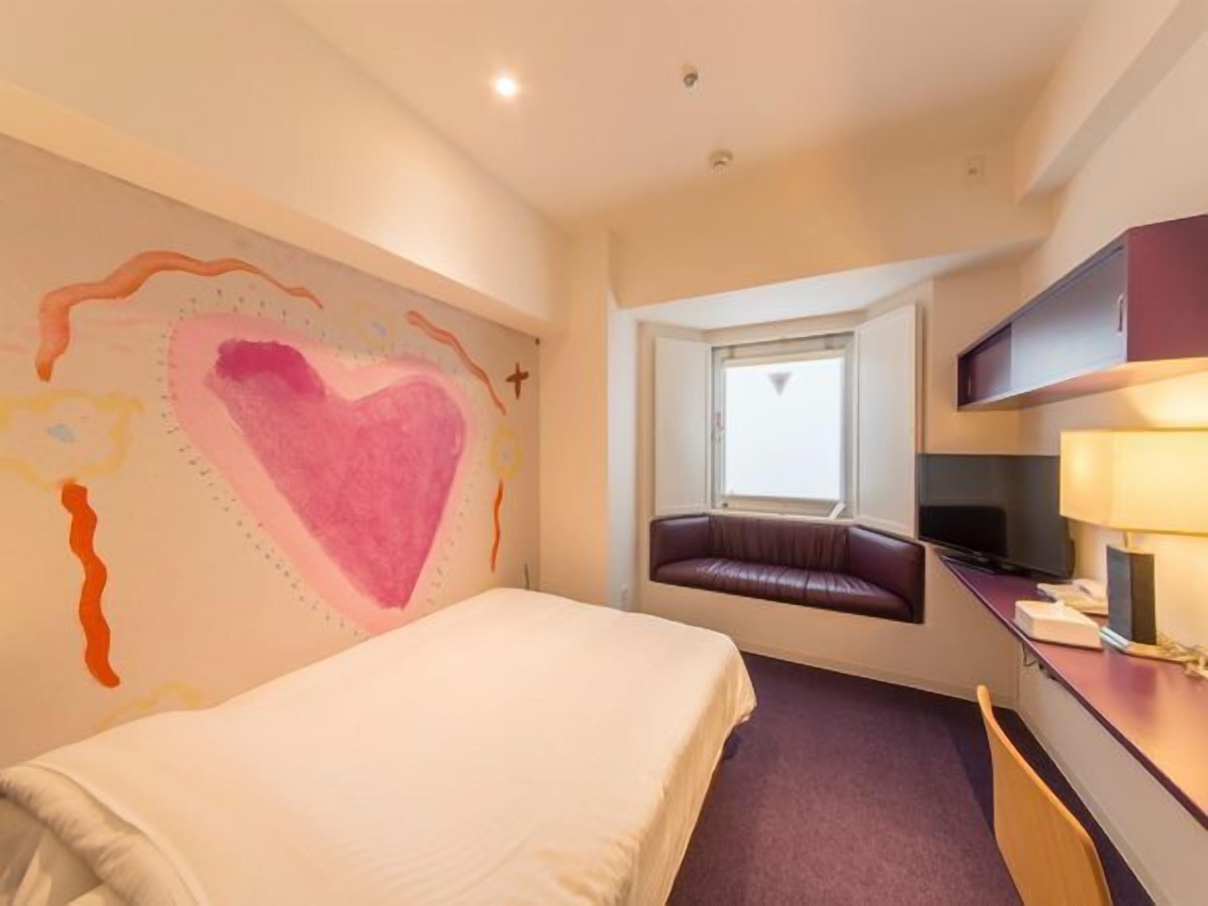 羽绒被、特色装修、特色家居、办公桌