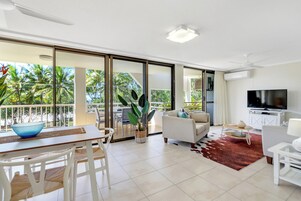 50-inch Smart TV with digital channels, Netflix, Hulu