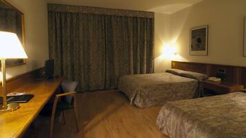In-room safe, desk, soundproofing, free cribs/infant beds