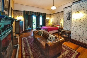 그랜드 스위트, 퀸사이즈침대 1개, 벽난로, 정원 | 객실 내 편의 시설/서비스