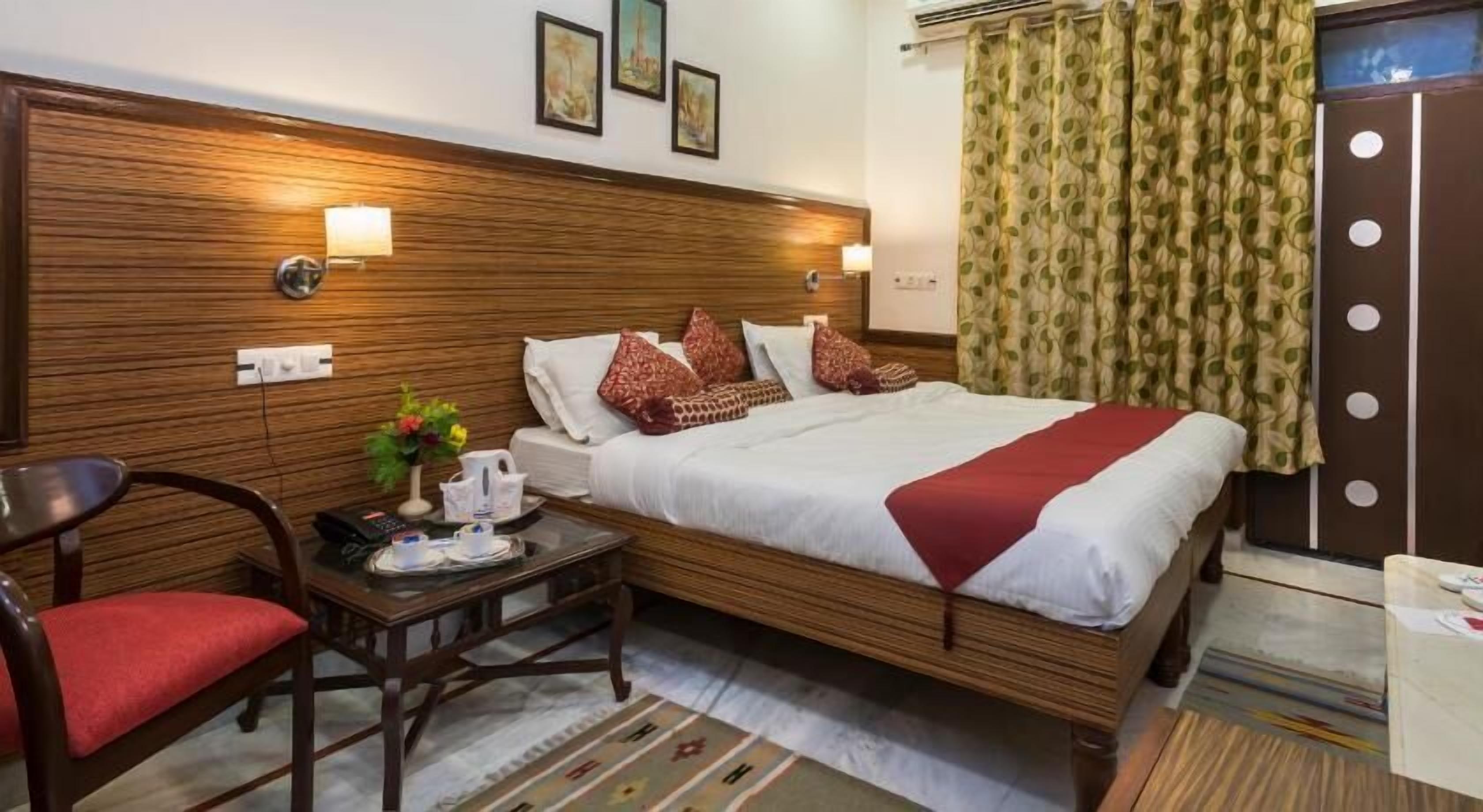 أغطية فراش متميزة وألحفة محشوة بالريش وأسرّة بطبقة علوية مريحة