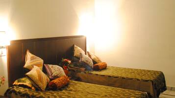 1 bedroom, premium bedding, pillow-top beds, in-room safe