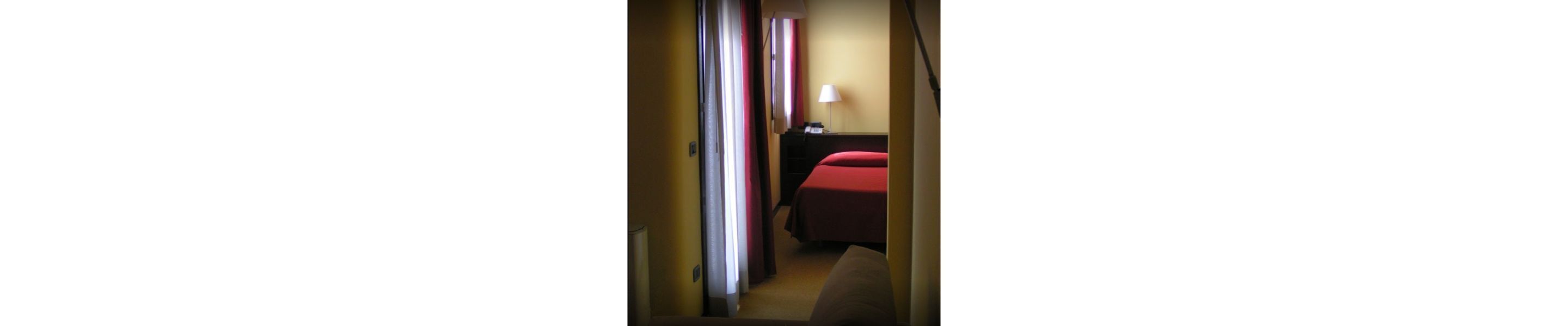 single room | in-room safe, desk, soundproofing, iron/ironing board
