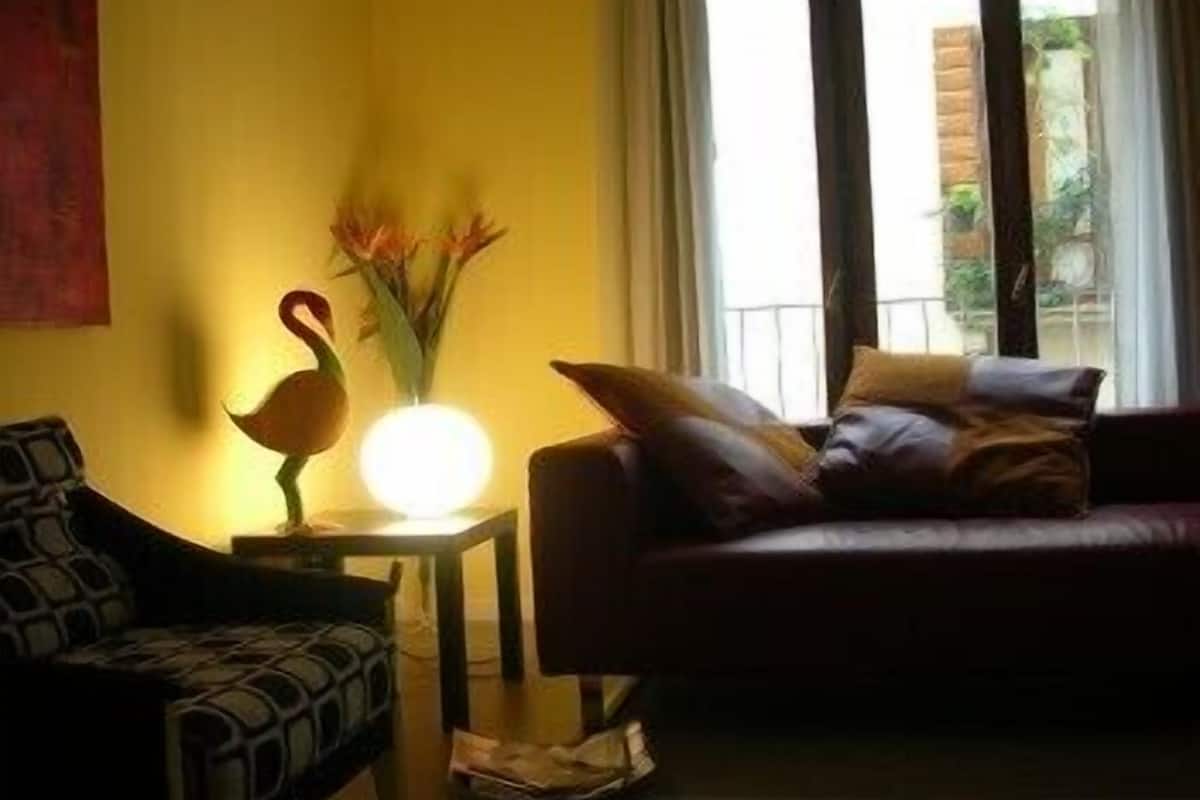 double room | living area | 26-inch tv with digital channels