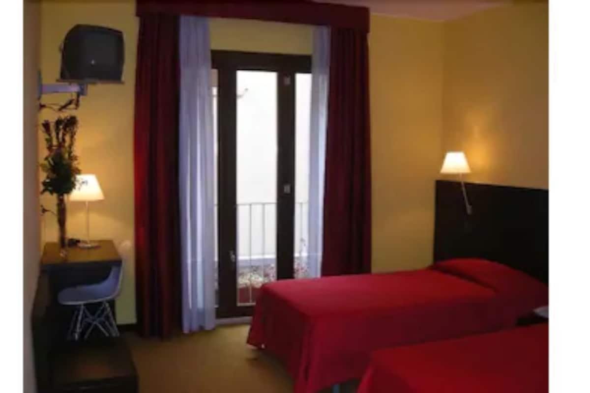 In-room safe, desk, soundproofing, iron/ironing board