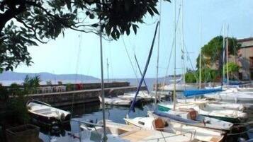 Dock