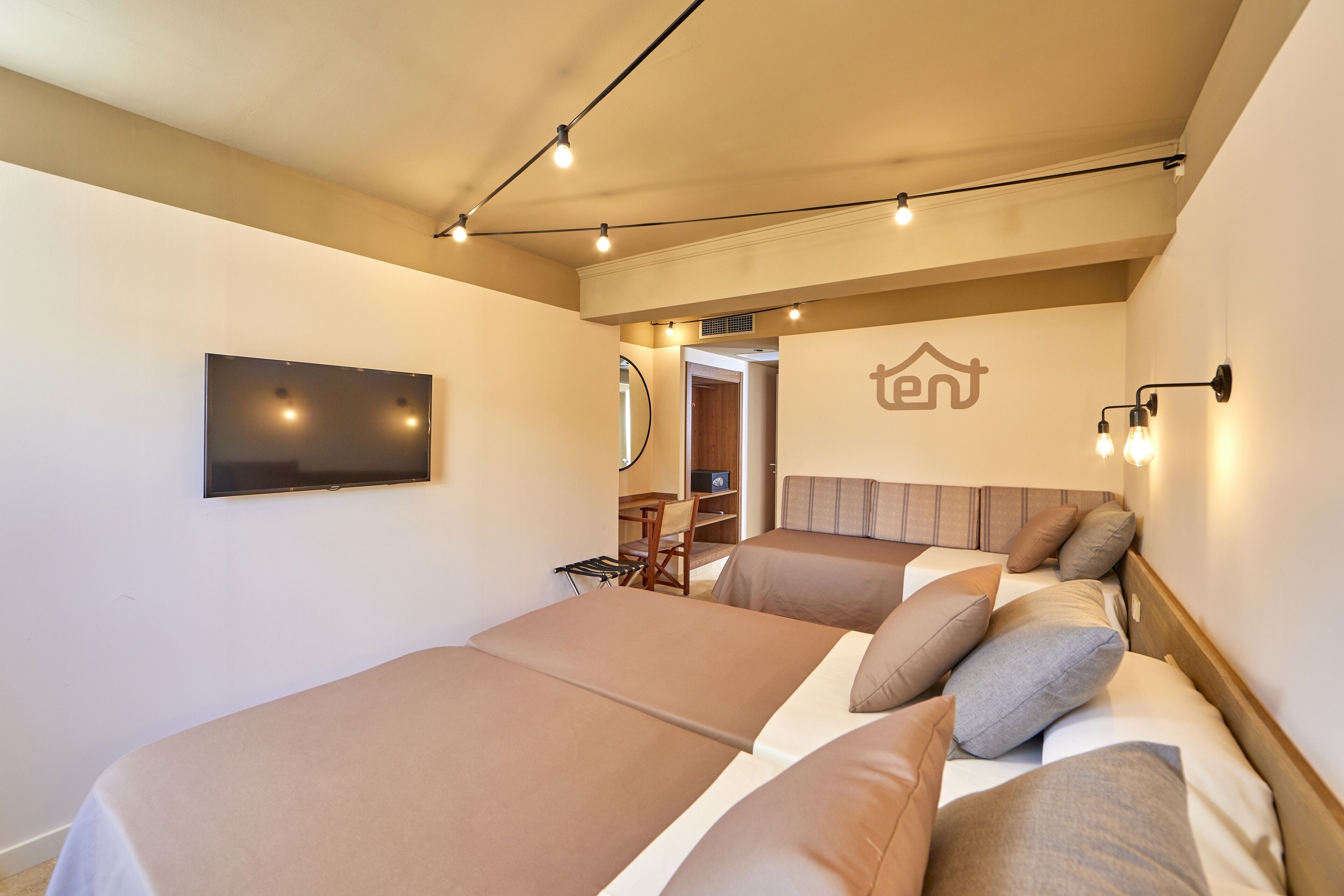 double room, balcony (bed & unlimited brunch,2adults+1child) | 1 bedroom, laptop workspace, blackout curtains, iron/ironing board