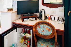 Deluxe Room, Patio, Sea View with private Spa access | Room amenity - Villino Eleonora B&B (Parghelia)