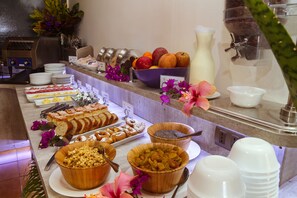 Desayuno continental gratuito y diario