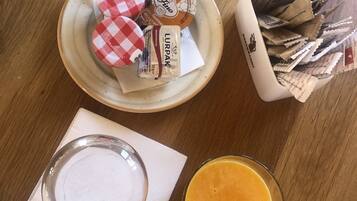 Free buffet breakfast