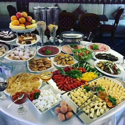 Manhattan Hotel & Restaurant