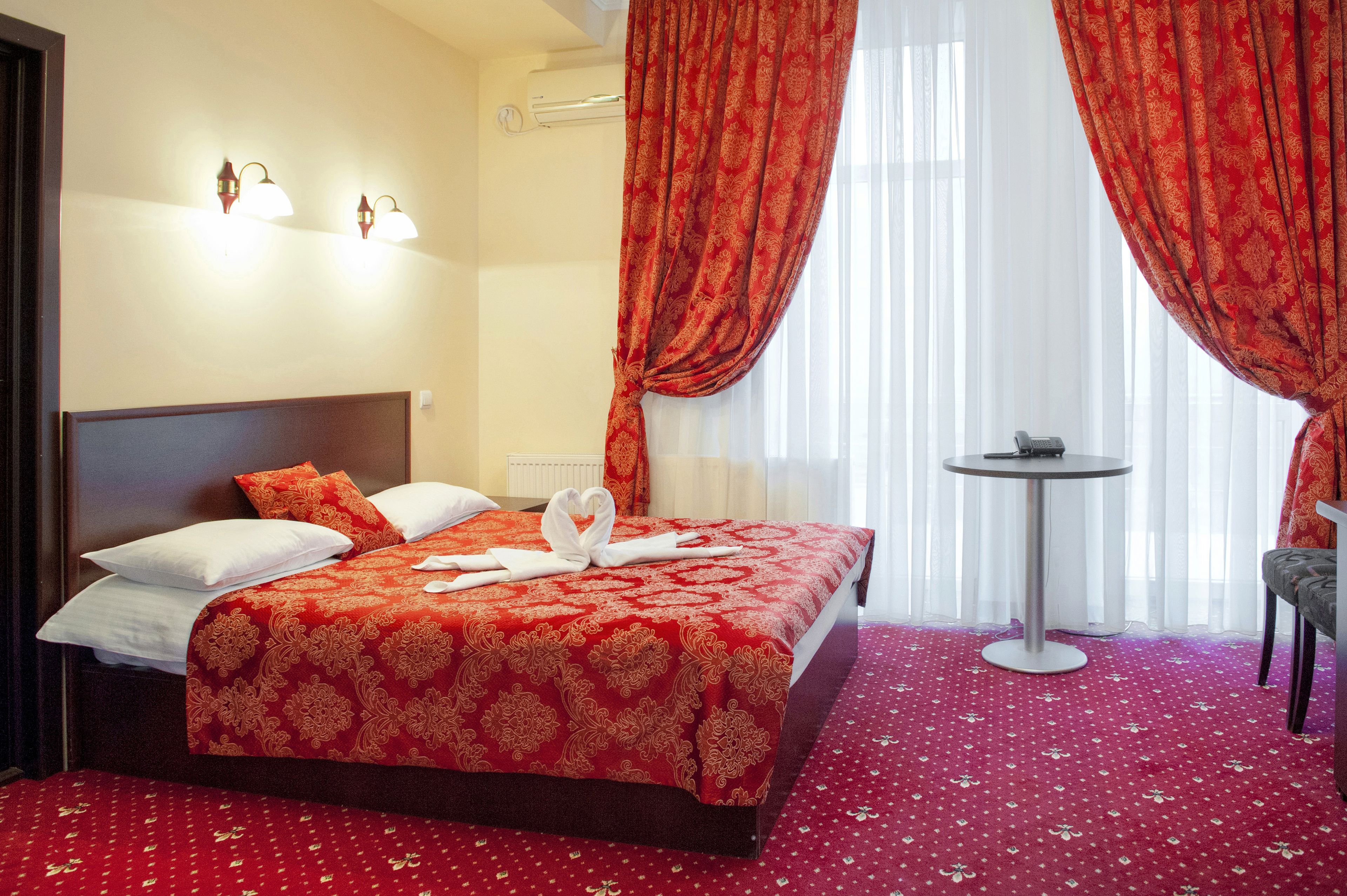 Photo - Manhattan Hotel & Restaurant