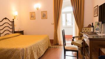 Phòng đôi Superior | Bộ đồ giường cao cấp, minibar, két bảo mật tại phòng, bàn