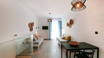 Duplex Superior - havsutsikt | Vardagsrum | 21-tums platt-tv med satellitkanaler och tv