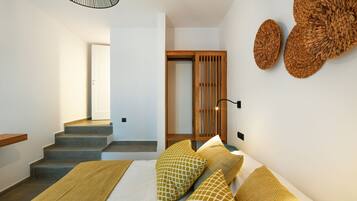 Superior Duplex, Sea View | In-room safe, free WiFi, bed sheets