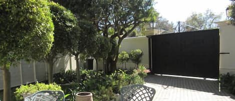 Sumarhús (Self Catering) | Verönd/útipallur