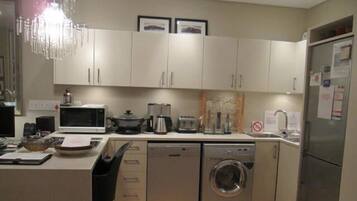 Cottage (Self Catering) | Private kitchen