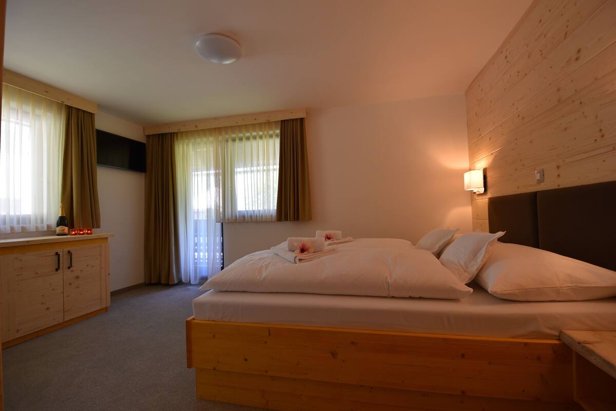 Kamar Double Superior (with balcony) | 1 kamar tidur, seprai katun Mesir, dan bantalan ekstra lembut