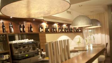 Bar (in der Unterkunft)